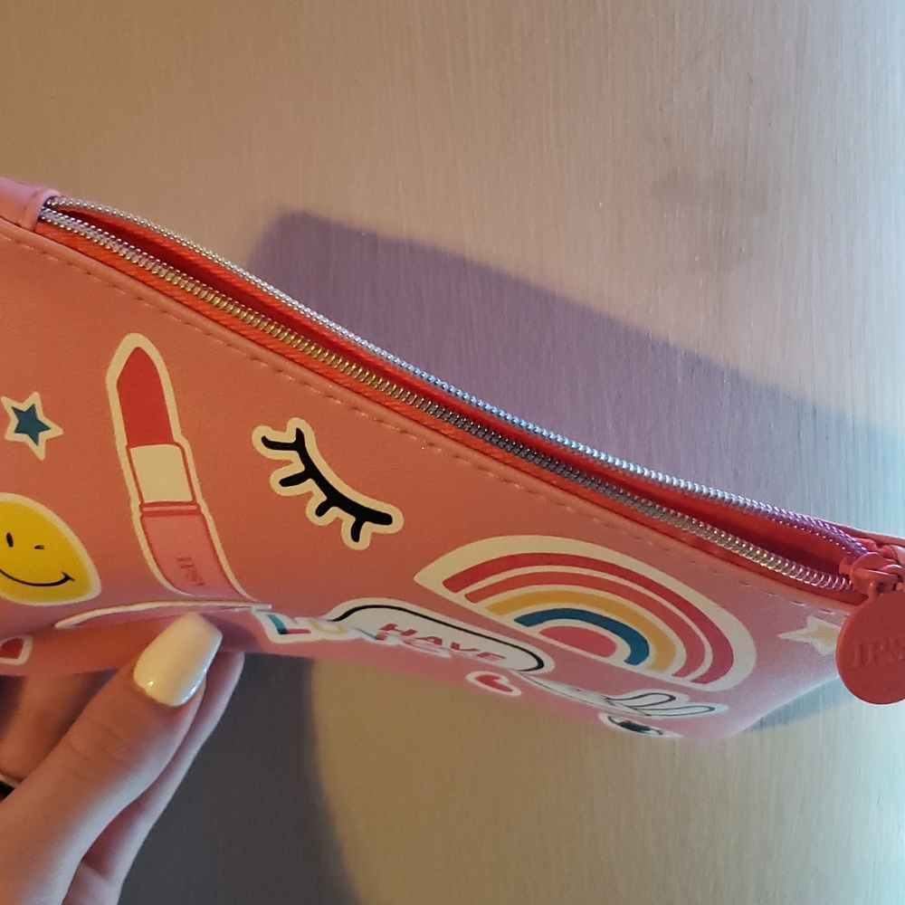 Makeup Bag - Picture 2 of 2